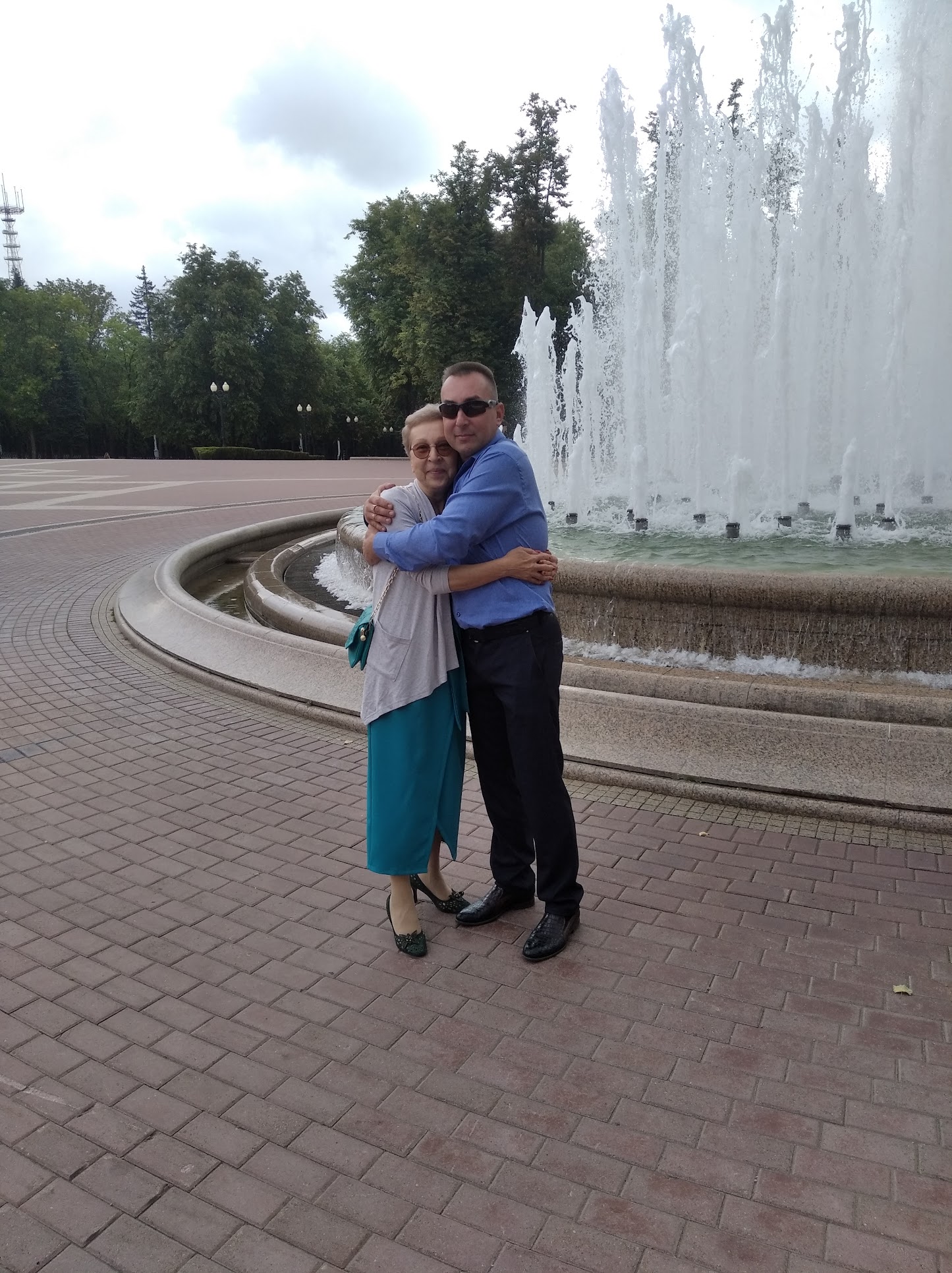 Брат Джулио с мамой Светланой